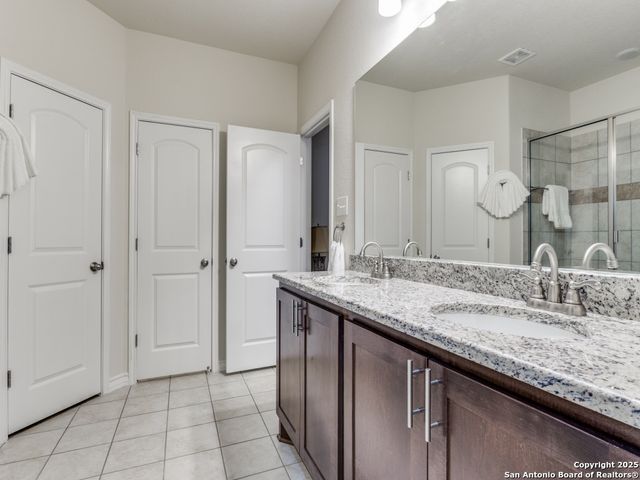 100 James Box, Blanco, TX 78606