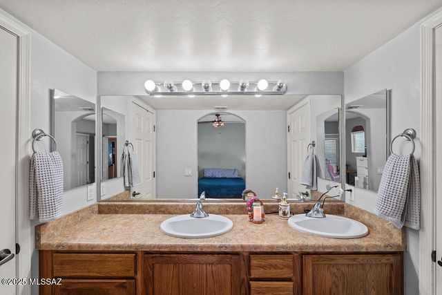 8036 S Tate Loop, Tucson, AZ 85756