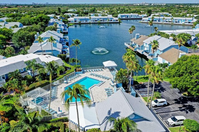 706 Ocean Dunes Circle, Jupiter, FL 33477