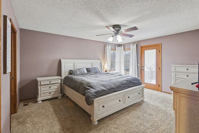 1207 Bruce Lane, Pella, IA 50219