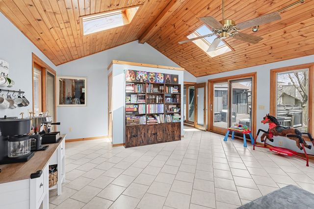 1207 Bruce Lane, Pella, IA 50219