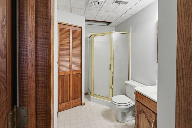 1207 Bruce Lane, Pella, IA 50219
