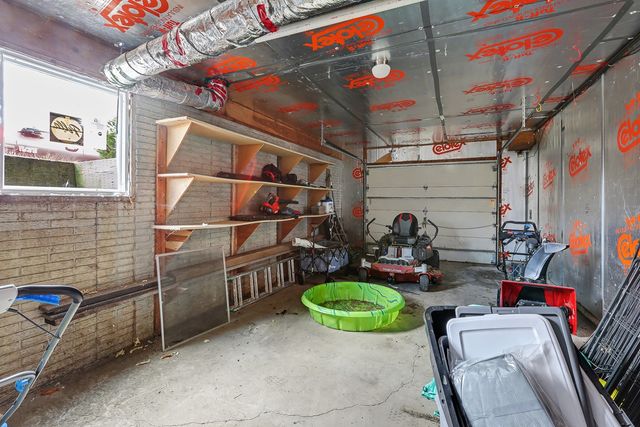 1207 Bruce Lane, Pella, IA 50219