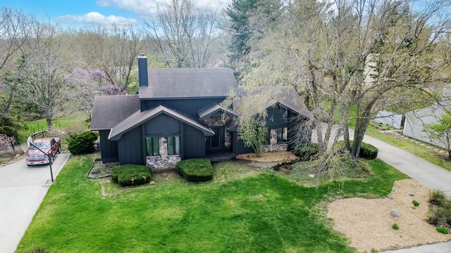 1207 Bruce Lane, Pella, IA 50219