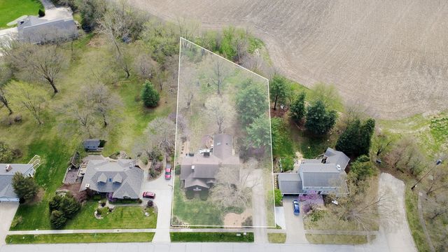 1207 Bruce Lane, Pella, IA 50219