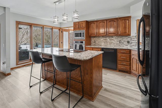 1207 Bruce Lane, Pella, IA 50219