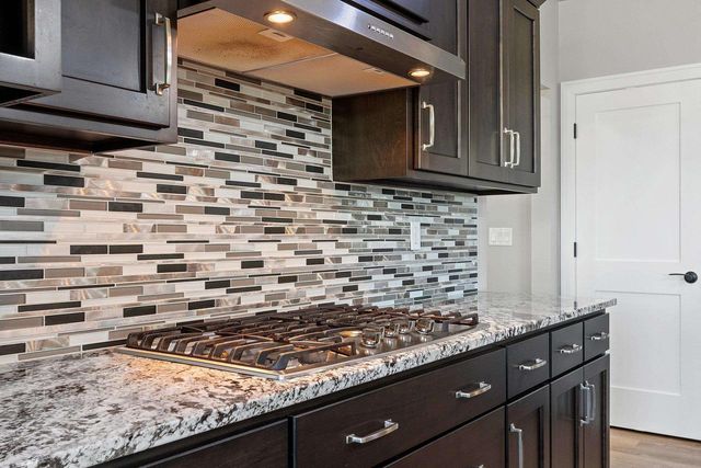 2174 POTTER DRIVE, De Pere, WI 54115