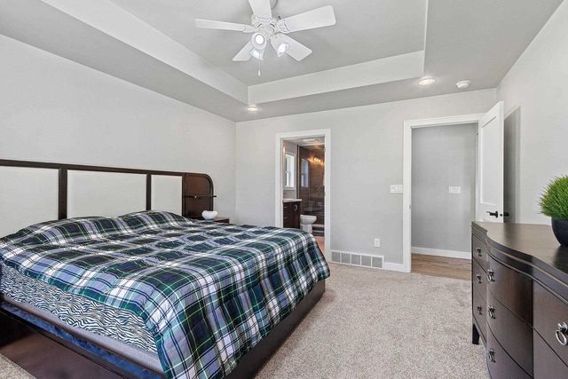 2174 POTTER DRIVE, De Pere, WI 54115