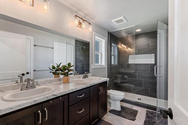 2174 POTTER DRIVE, De Pere, WI 54115