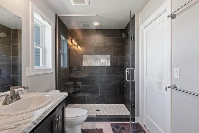 2174 POTTER DRIVE, De Pere, WI 54115