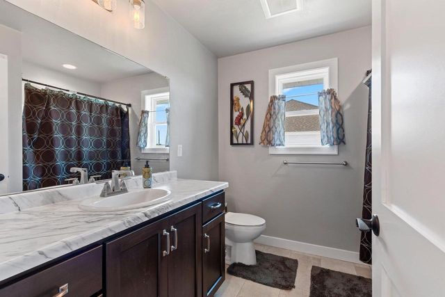 2174 POTTER DRIVE, De Pere, WI 54115