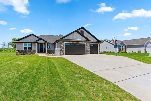 2174 POTTER DRIVE, De Pere, WI 54115