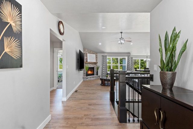 2174 POTTER DRIVE, De Pere, WI 54115