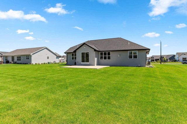 2174 POTTER DRIVE, De Pere, WI 54115