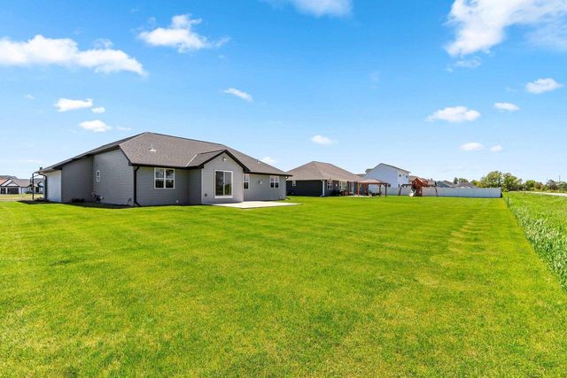 2174 POTTER DRIVE, De Pere, WI 54115