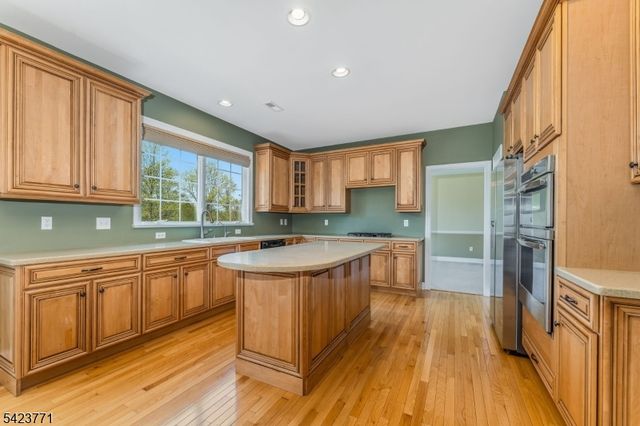 61 Albert Dr, Union Twp., NJ 08809