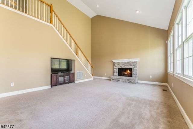 61 Albert Dr, Union Twp., NJ 08809