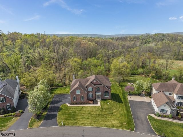 61 Albert Dr, Union Twp., NJ 08809
