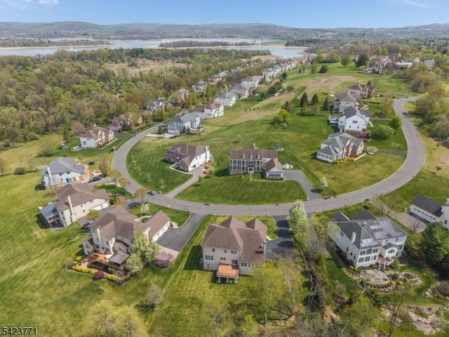 61 Albert Dr, Union Twp., NJ 08809