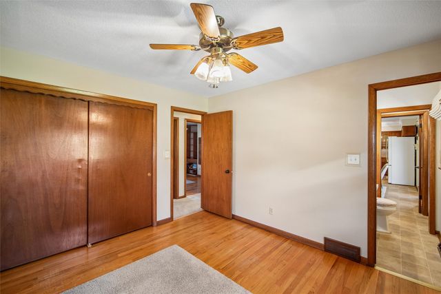 3404 70th Street, Urbandale, IA 50322