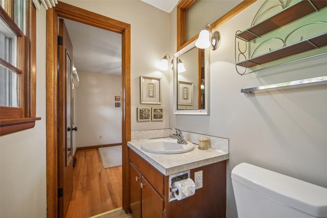 3404 70th Street, Urbandale, IA 50322