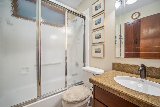 3404 70th Street, Urbandale, IA 50322