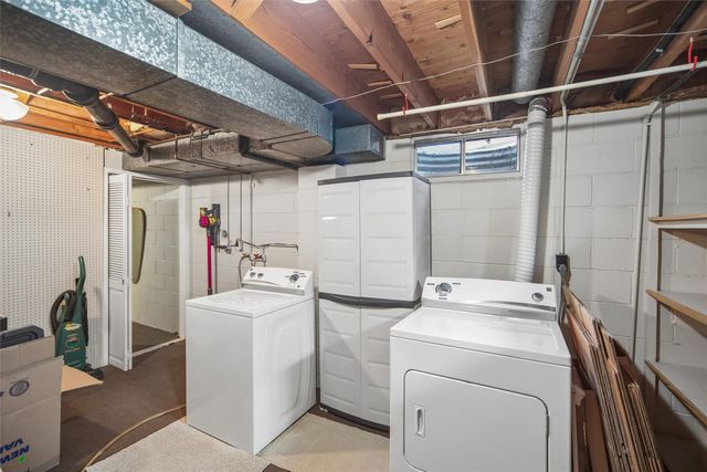 3404 70th Street, Urbandale, IA 50322