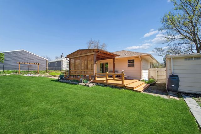 3404 70th Street, Urbandale, IA 50322