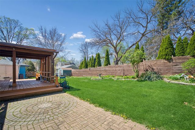 3404 70th Street, Urbandale, IA 50322