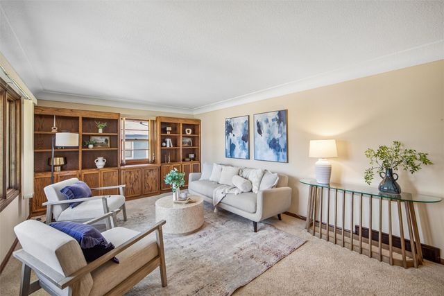 3404 70th Street, Urbandale, IA 50322