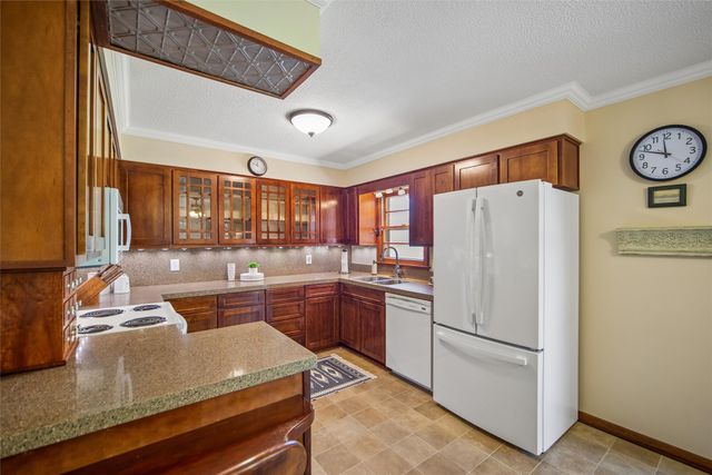 3404 70th Street, Urbandale, IA 50322