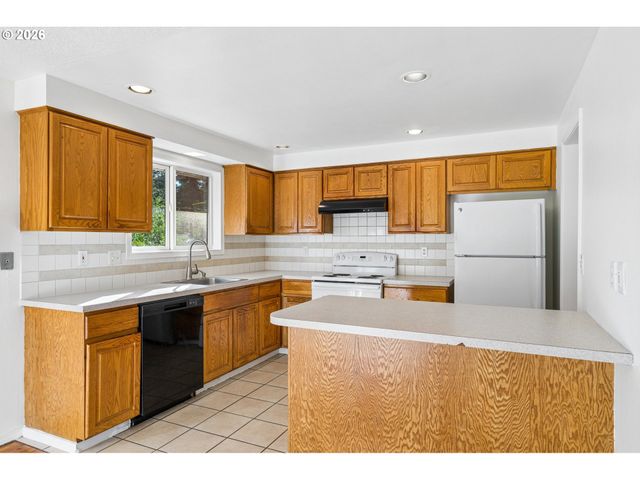 1126 Ne 176TH Ave, Portland, OR 97230