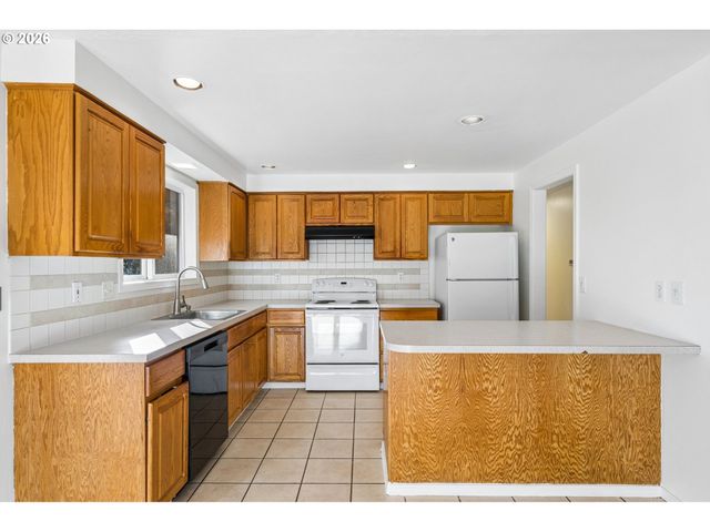 1126 Ne 176TH Ave, Portland, OR 97230