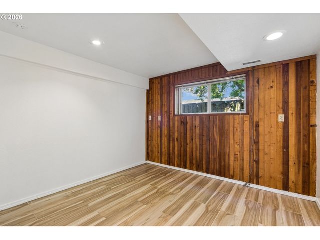 1126 Ne 176TH Ave, Portland, OR 97230