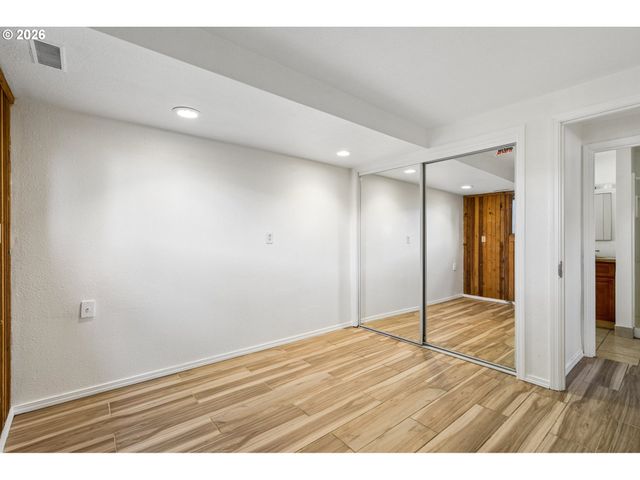 1126 Ne 176TH Ave, Portland, OR 97230