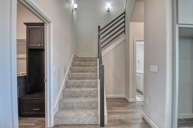2109 Valley Hollow, Norman, OK 73071