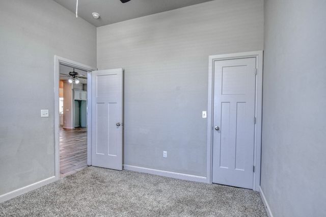 2109 Valley Hollow, Norman, OK 73071