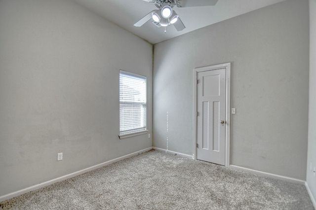 2109 Valley Hollow, Norman, OK 73071