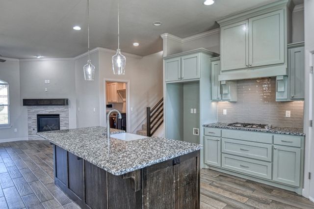 2109 Valley Hollow, Norman, OK 73071