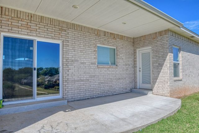 2109 Valley Hollow, Norman, OK 73071