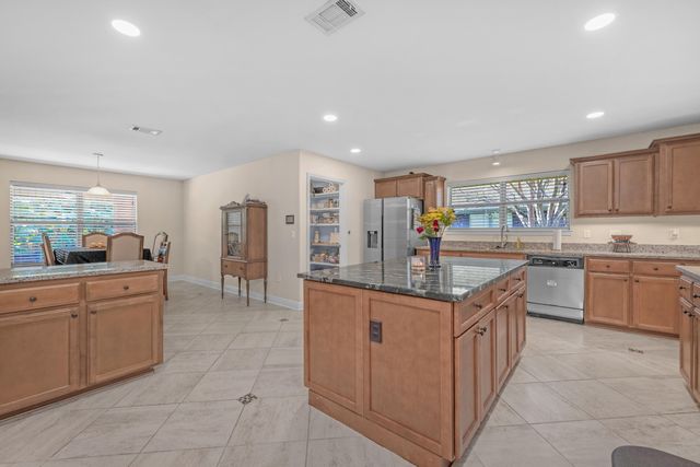 6052 Blair Circle, Gulf Breeze, FL 32563