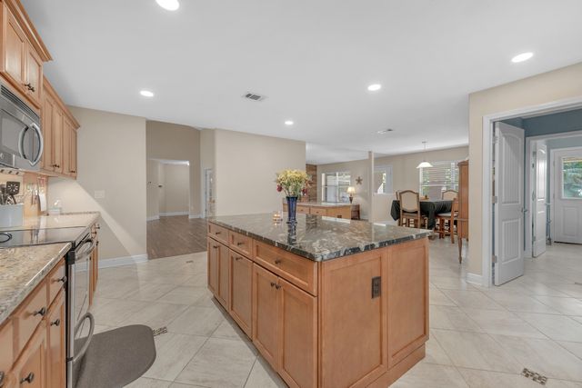 6052 Blair Circle, Gulf Breeze, FL 32563
