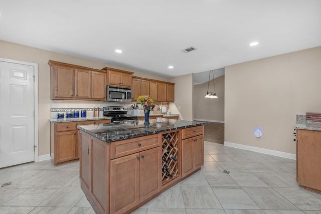6052 Blair Circle, Gulf Breeze, FL 32563