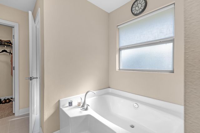 6052 Blair Circle, Gulf Breeze, FL 32563
