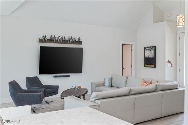 1282 Venetian WAY, Naples, FL 34110