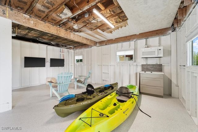 1282 Venetian WAY, Naples, FL 34110