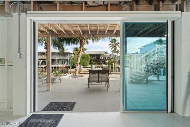 1282 Venetian WAY, Naples, FL 34110