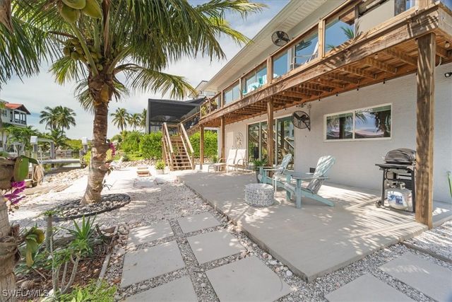 1282 Venetian WAY, Naples, FL 34110