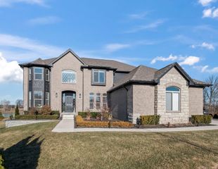 50155 N Anita Way, Macomb Twp, MI 48044