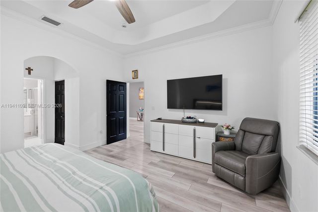 918 NE 36th Ave, Homestead, FL 33033